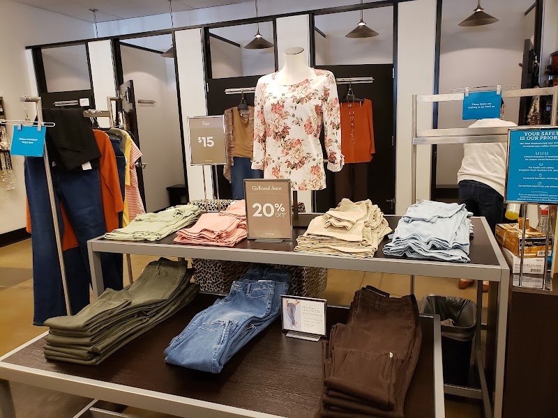 Chico's Off The Rack photo 4