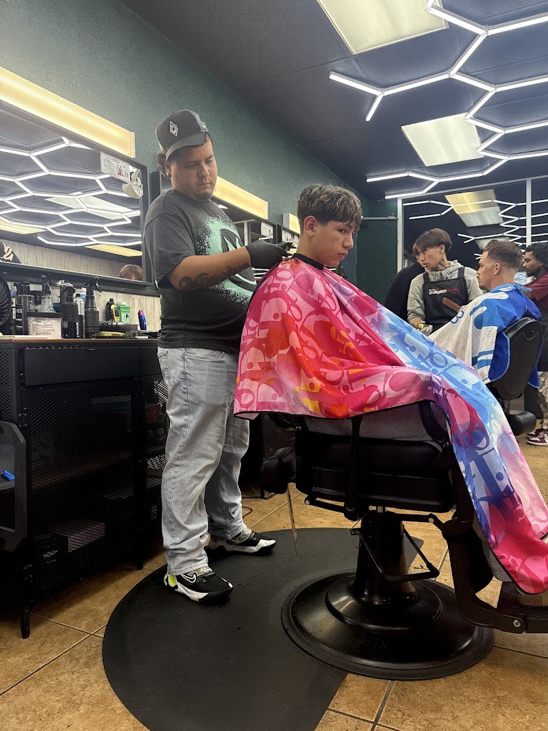 Ace of Cuts & Shaves photo 3