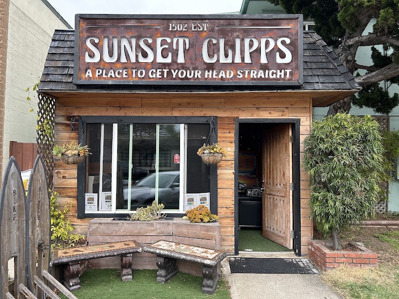 Photo of Sunset Clipps