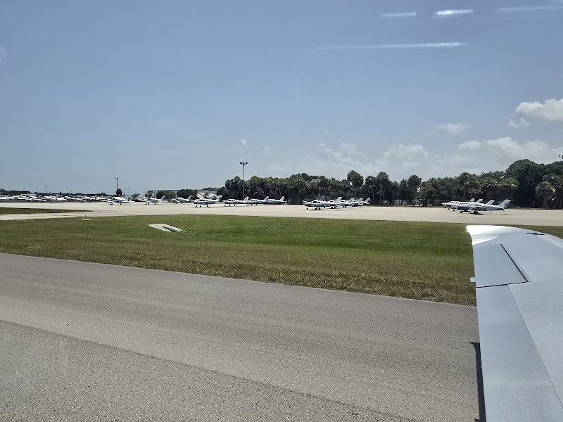 Vero Beach Regional Airport photo 5