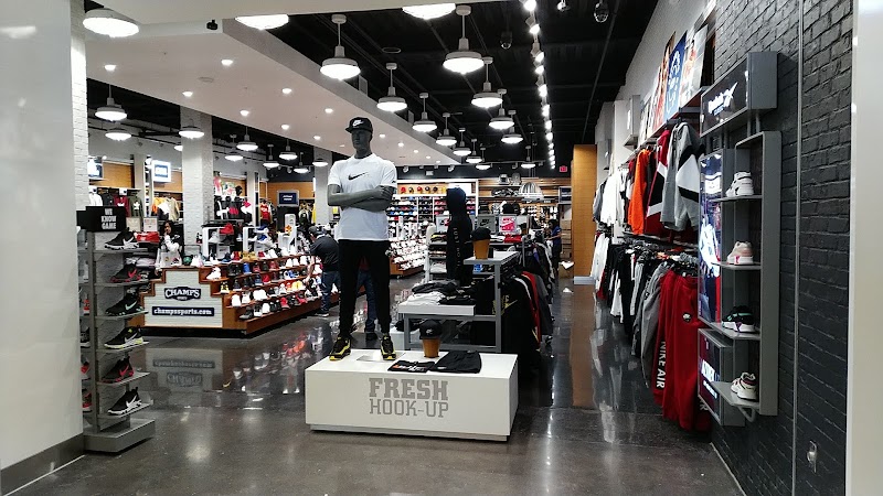 Champs Sports photo 2