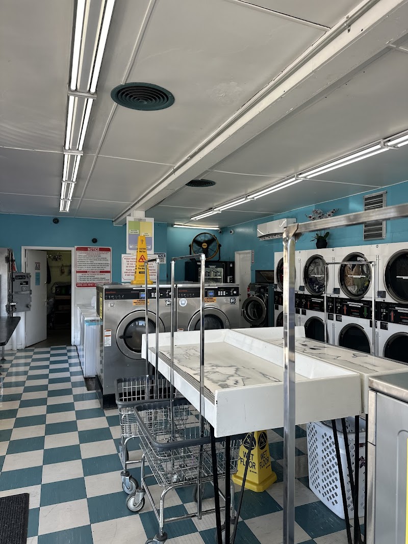 Highway 12 Laundry photo 3