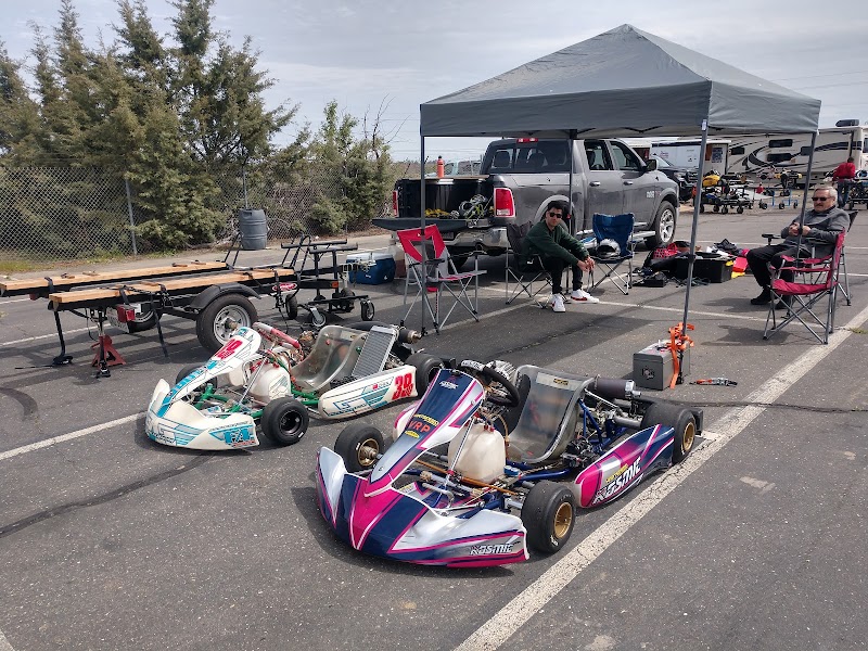 Blue Max Kart Club photo 2