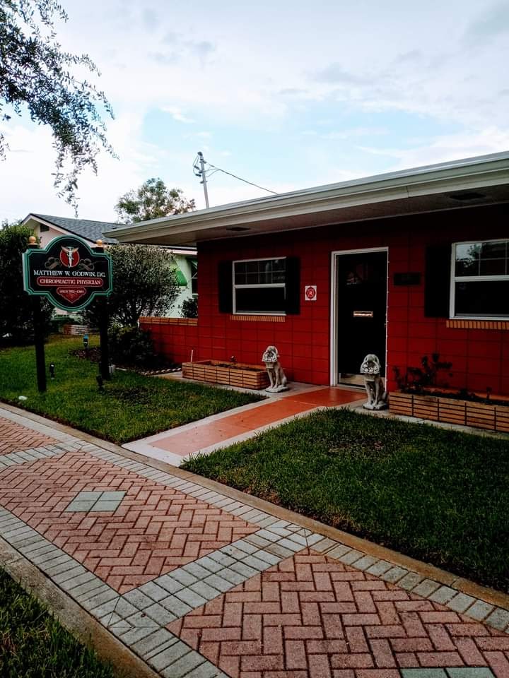 Downtown Zephyrhills Chiropractic – Dr. Matthew Godwin, DC photo 2