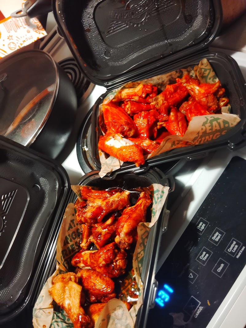 Wingstop photo 5