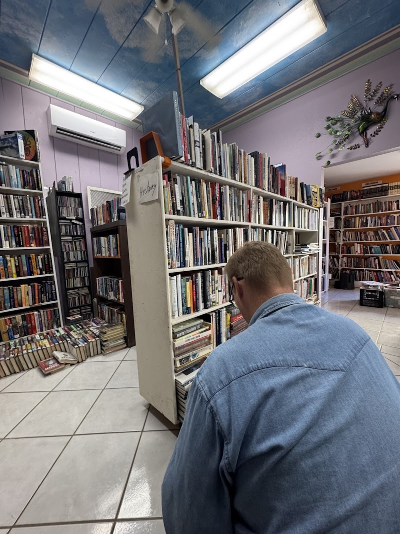The Friendly Bookstore photo 2