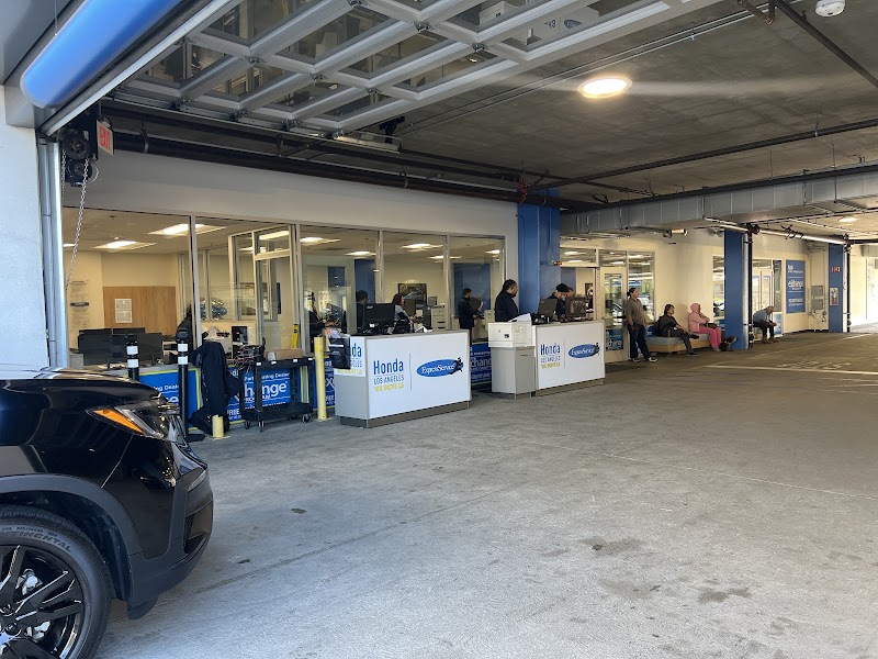 Honda of Downtown Los Angeles Service Department photo 4