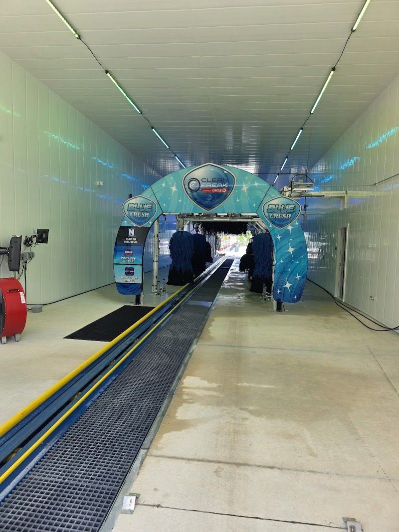 Clean Freak Car Wash photo 2