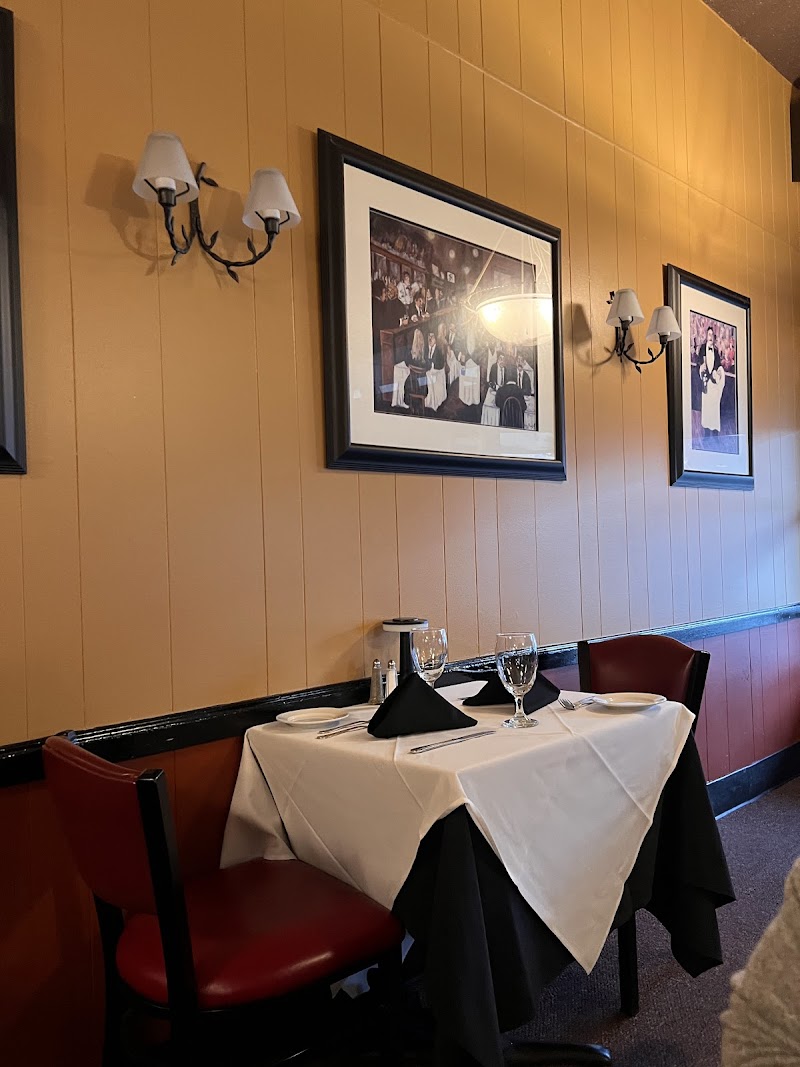 Photo of LUCETI'S on 25th by Julie Taeko