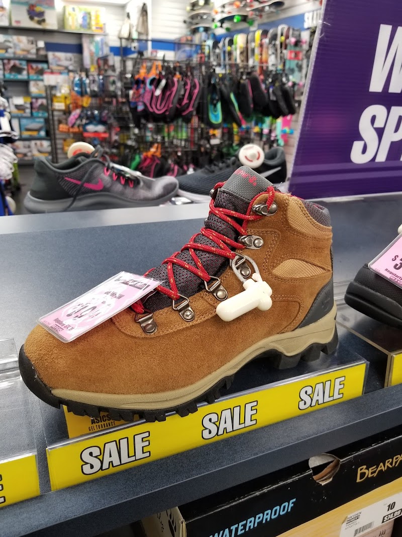 Big 5 Sporting Goods photo 3