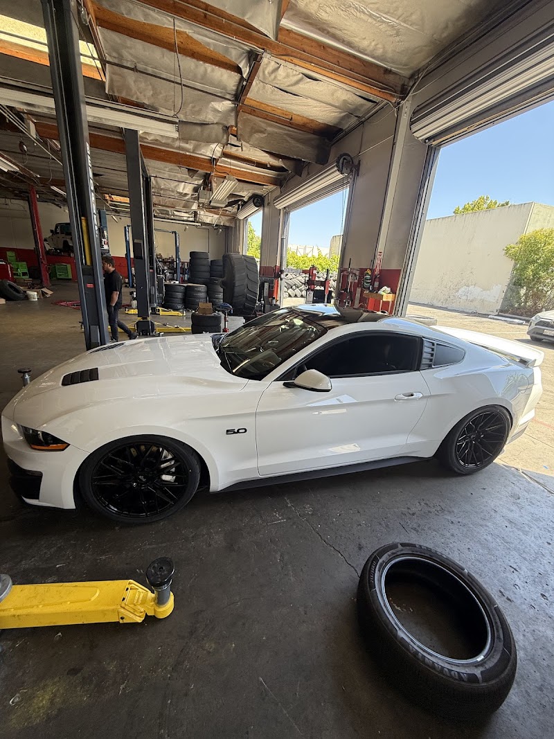 Blackstone Motorsports Tire & Alignment photo 4