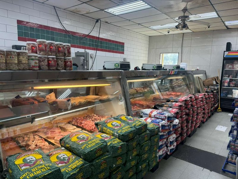 Tienda Del Pueblo - Grocery Store & Meat Market photo 4