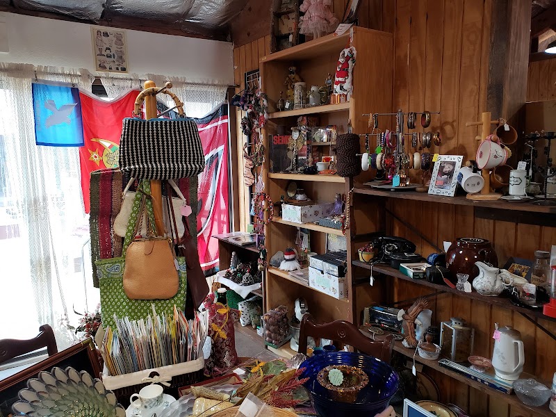 Tombstone Antique Mall photo 4
