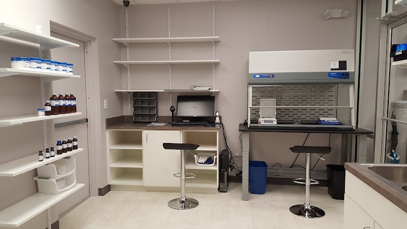 Veracity Pharmacy Prescription and Compounding photo 4