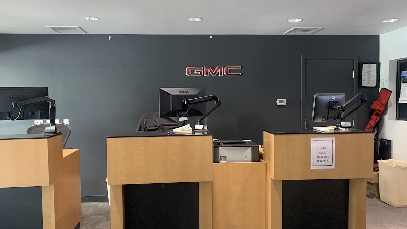 Silveira GMC Service Center photo 2