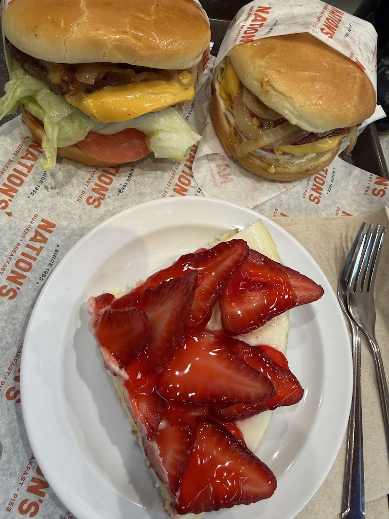 Nation's Giant Hamburgers & Great Pies photo 5