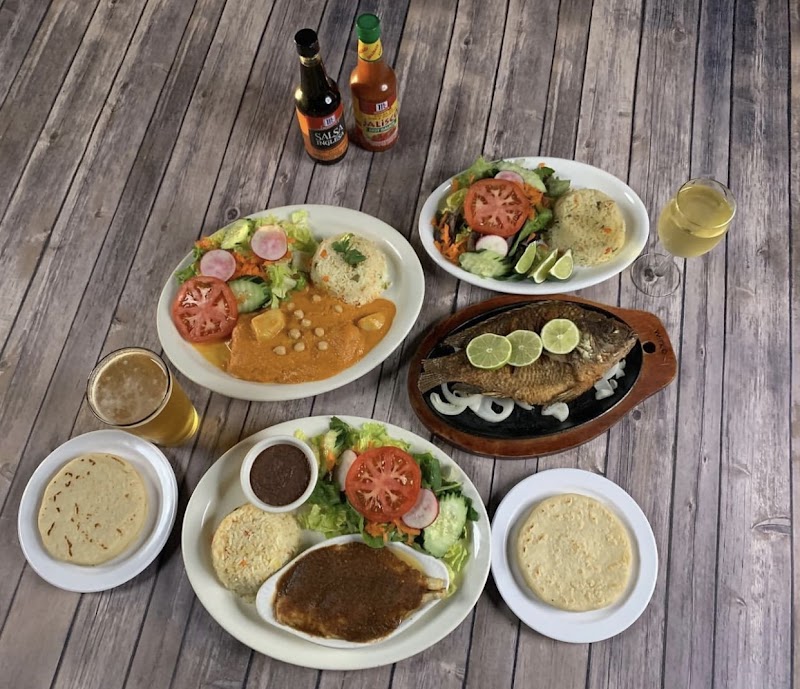 El Cuscatlan Restaurant photo 2