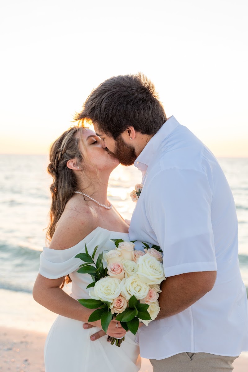 Beach Weddings with Style photo 4