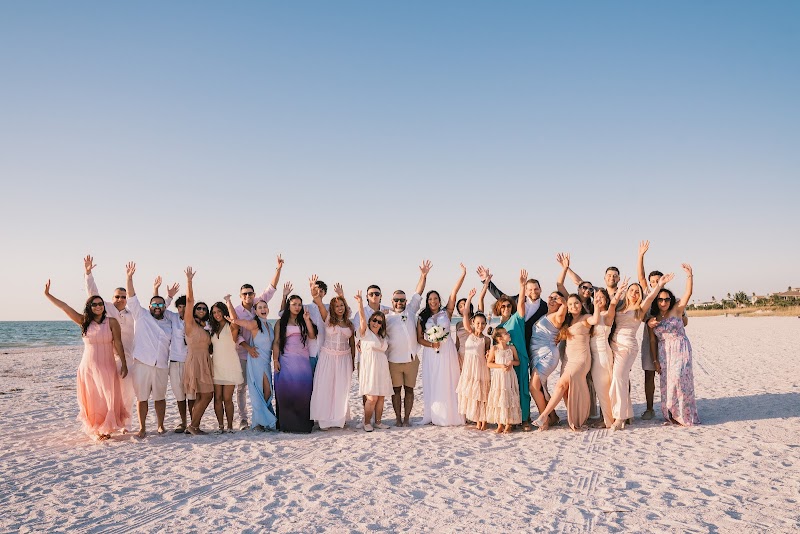 Beach Weddings with Style photo 3