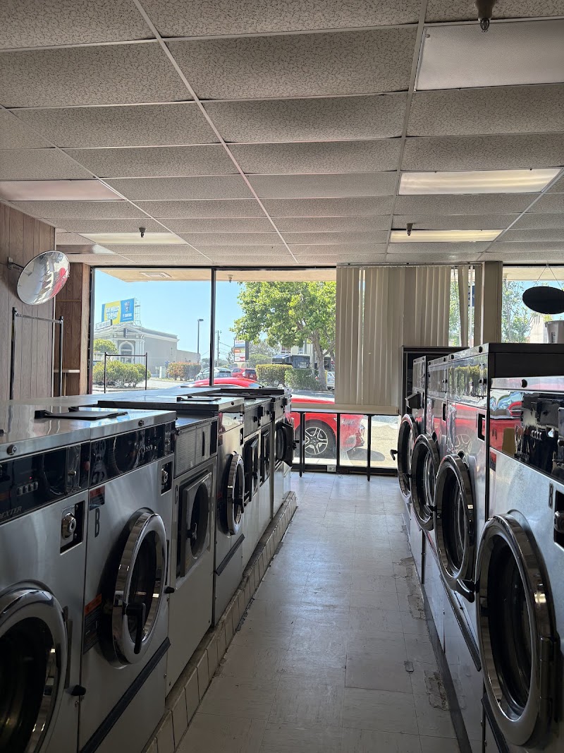 Mission Daly City Laundromat photo 2