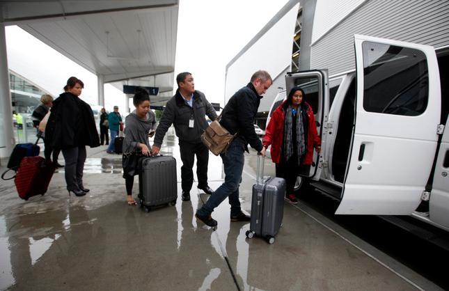 Sunnyvale Airport Shuttle photo 4