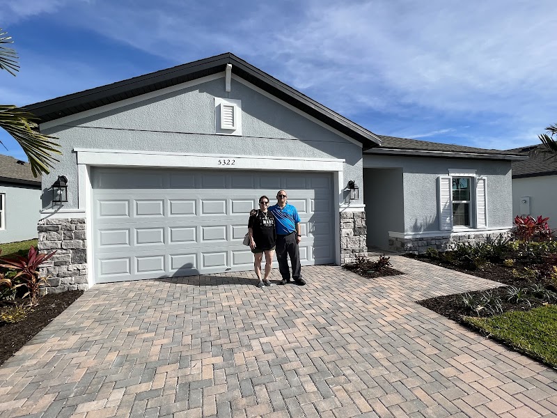 Carrillo Realty photo 5