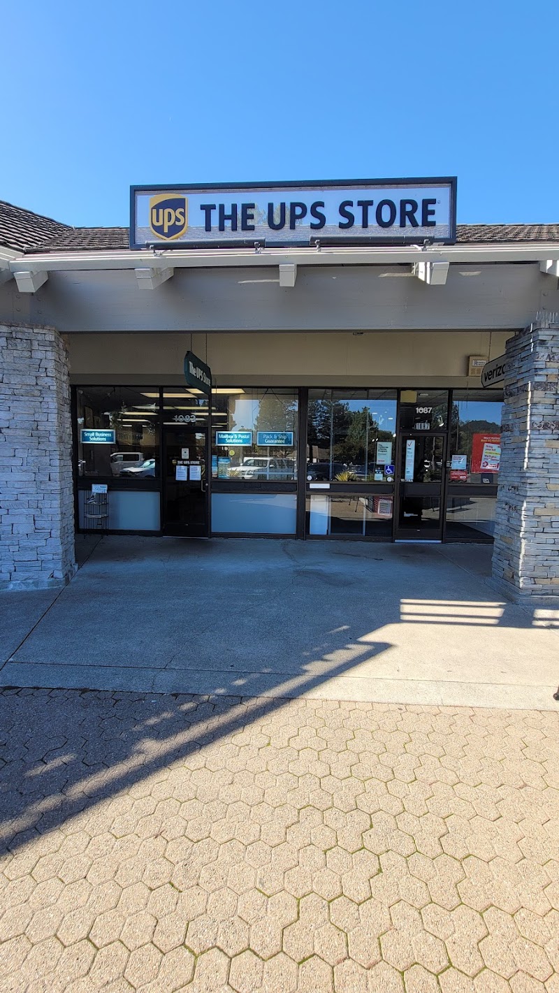 The UPS Store photo 2