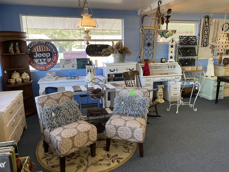 Musi's Restored & More Thrift Store photo 2