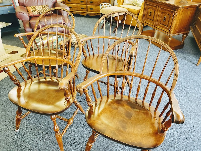 Musi's Restored & More Thrift Store photo 4