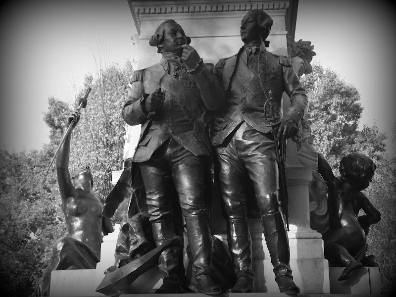 General Marquis de Lafayette Statue photo 5