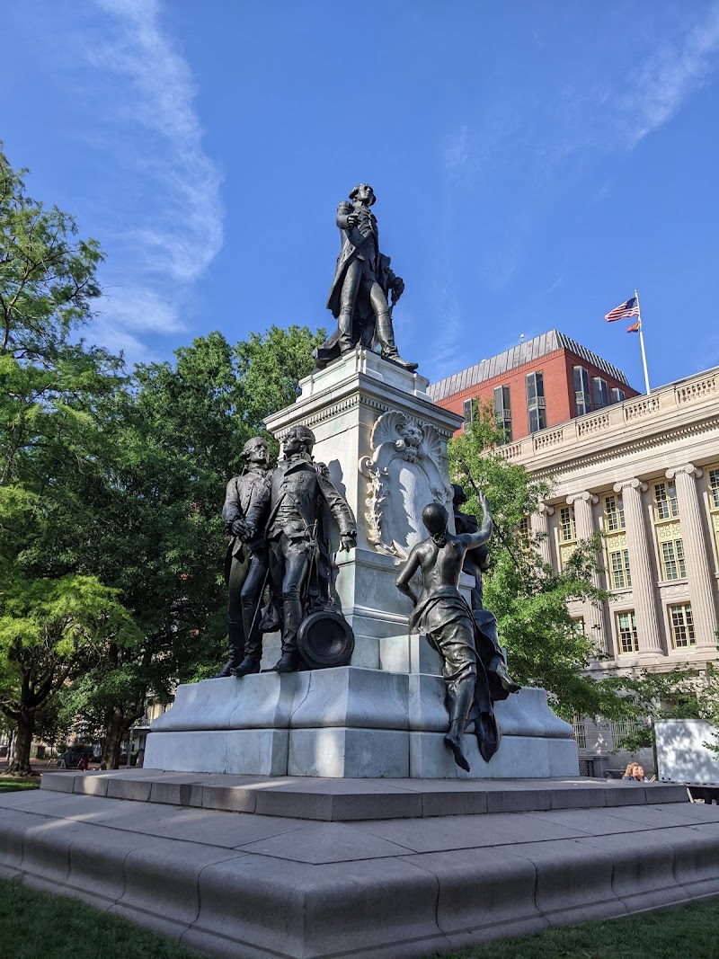 Photo of General Marquis de Lafayette Statue