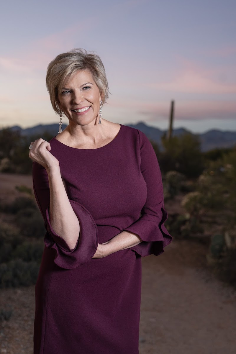 Photo of Jennie Uhlmann - United Real Estate