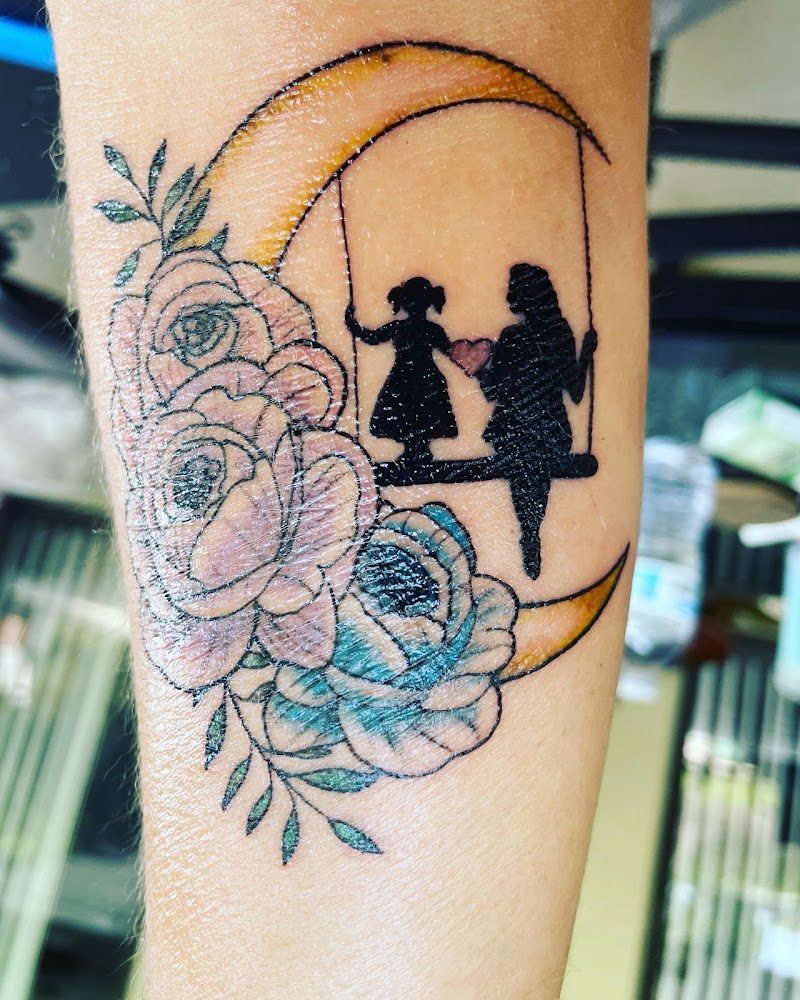 Forever Yours Tattoo and Piercing photo 2