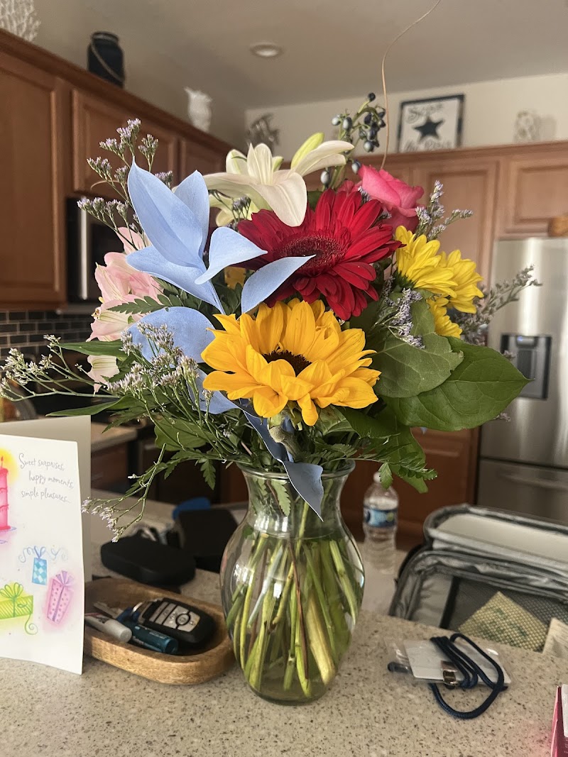 Betty's Flowers & Plants photo 4