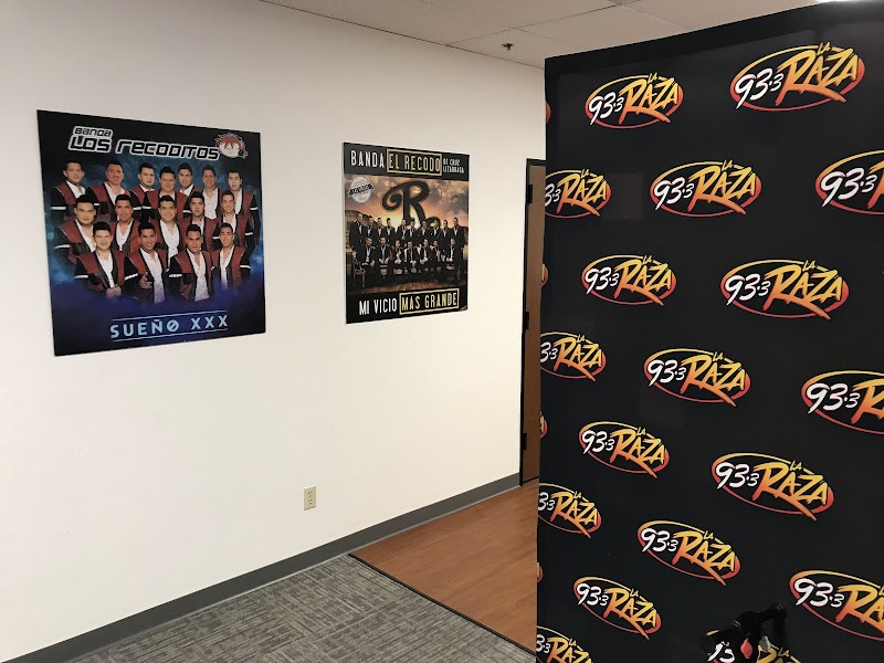 Photo of 93.3 La Raza!