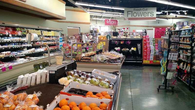 Oto's Marketplace photo 2