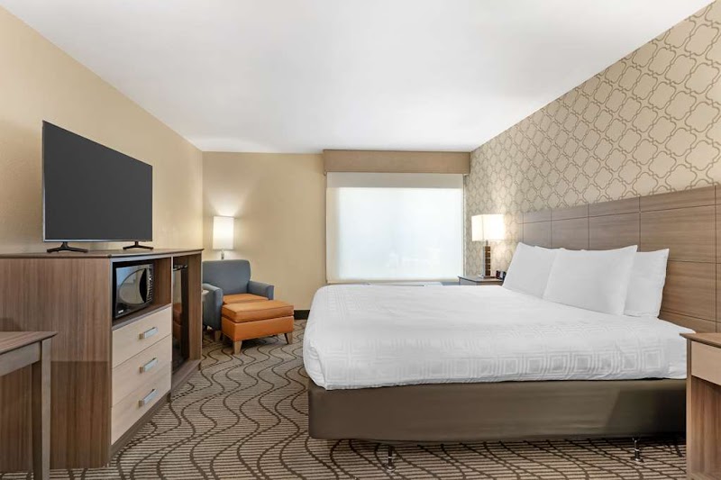 Best Western Plus Heritage Inn photo 2
