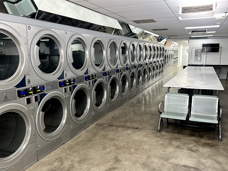 Tom's Laundromat of Hayward photo 2