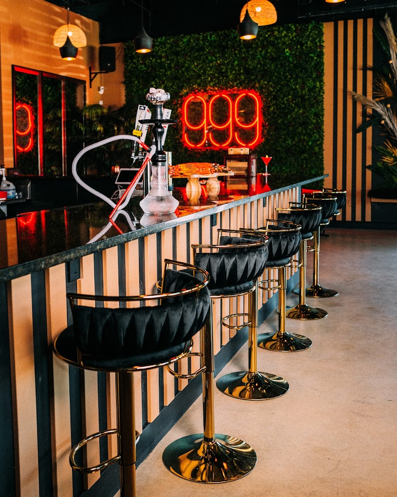 999 Lounge and Bar