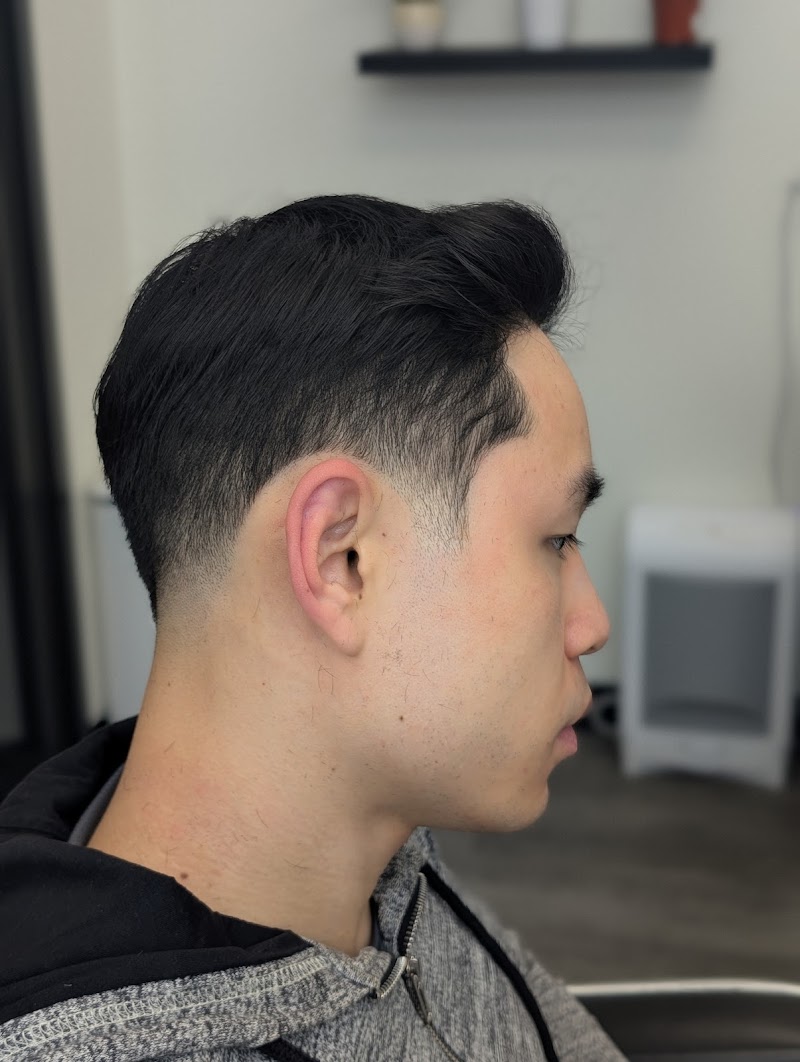 Mensthetics Modern Hair Design photo 2