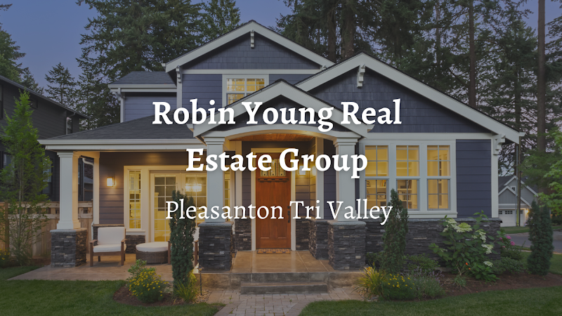 Photo of Robin Young | COMPASS | REALTOR® | DRE# 01162115