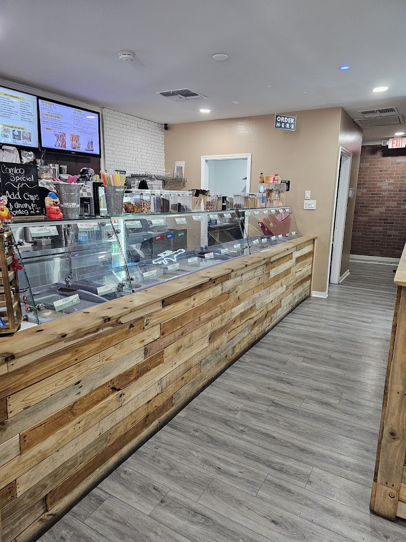 Just Scoops & The Dog Haus Deluxe photo 5