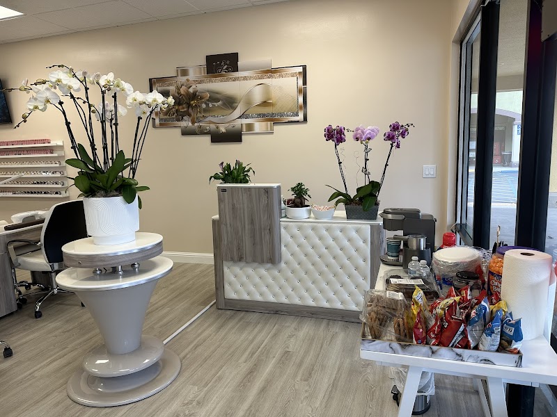 Golden Nails & Spa photo 2