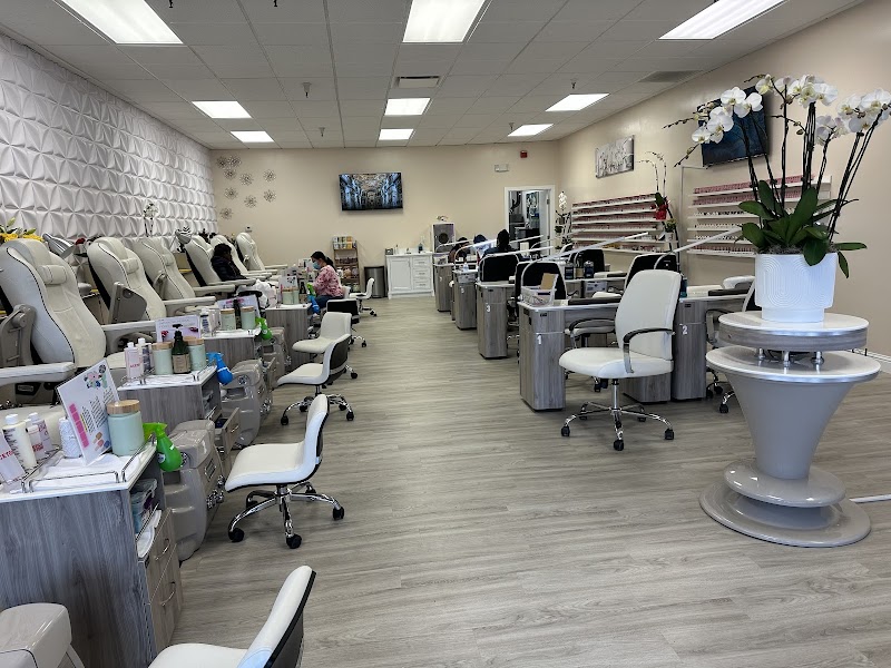 Golden Nails & Spa photo 5