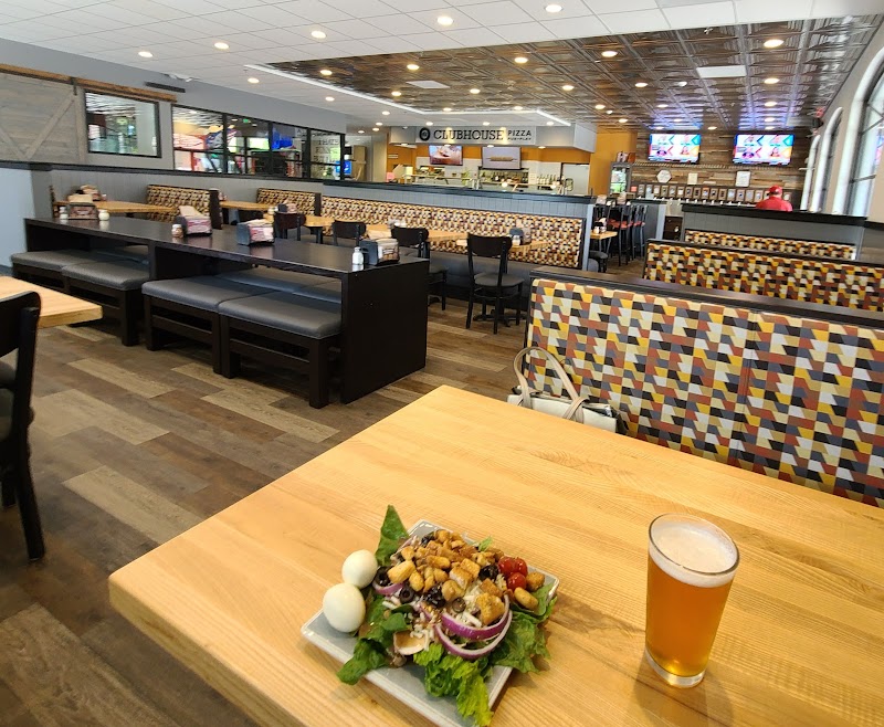 Photo of Round Table Pizza