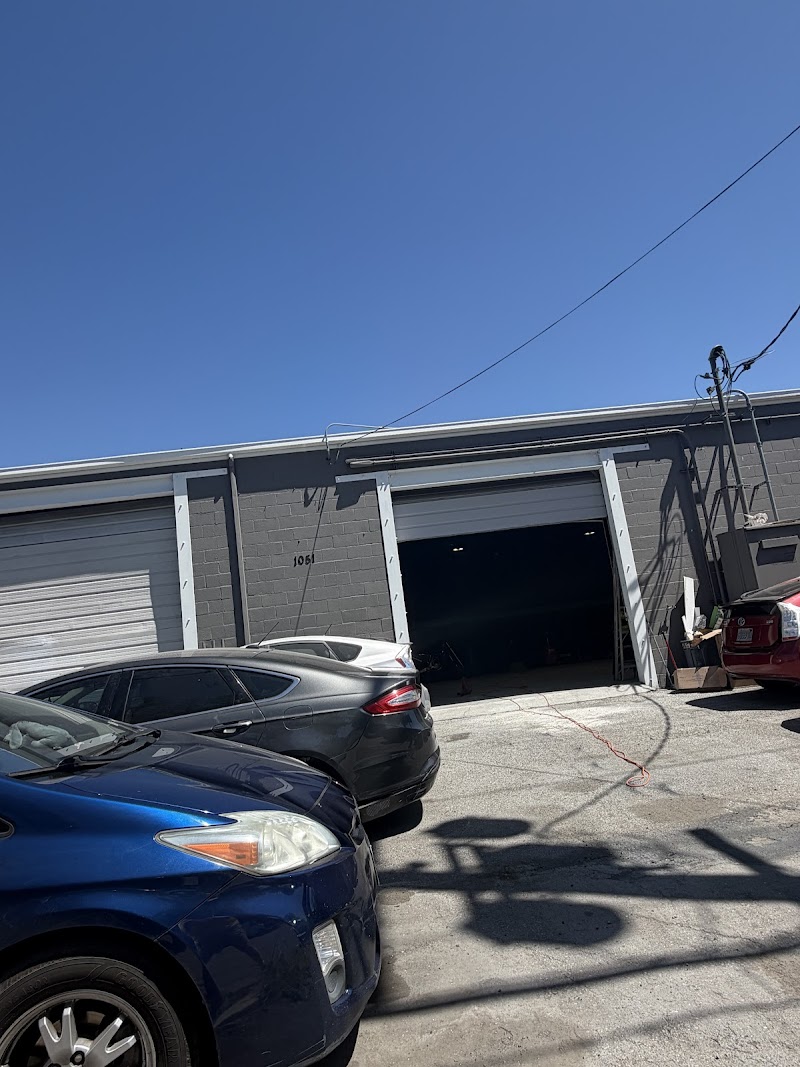 Av auto body & repair Llc photo 3