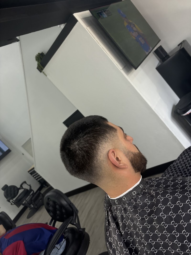 Elite Barbershop JM photo 2