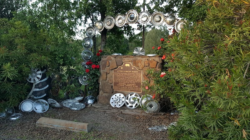 Photo of Litto's Hubcap Ranch Historical Marker