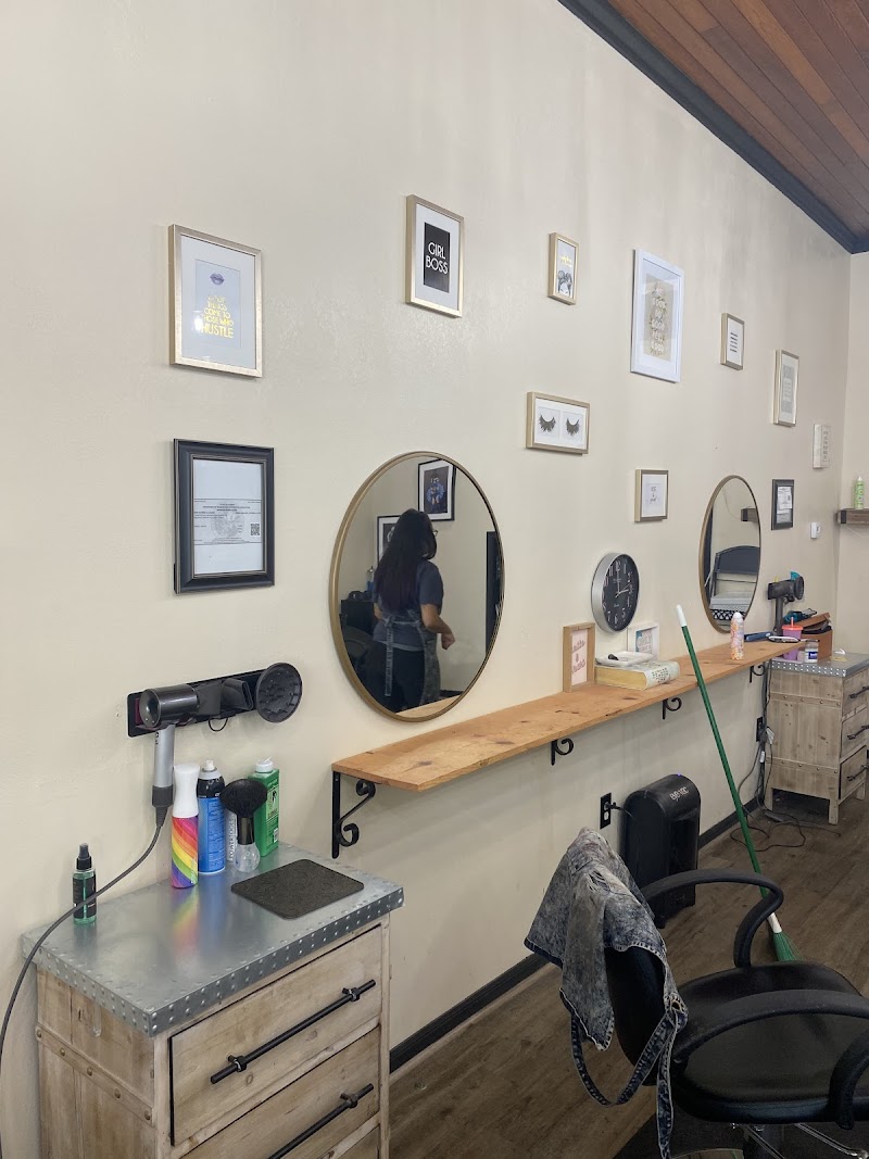 lavish lox beauty lounge photo 2