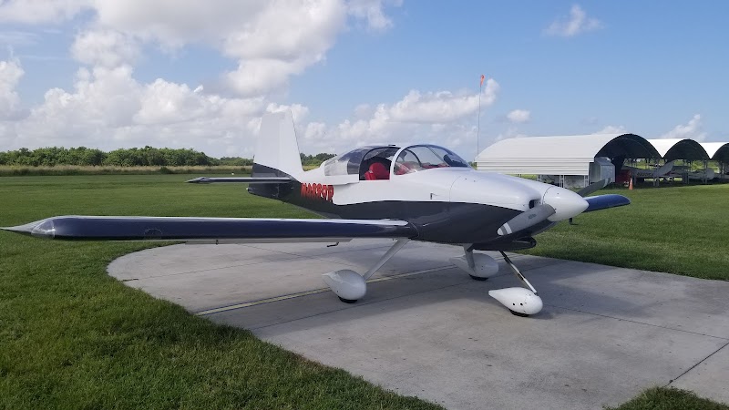 Photo of Airport Manatee - 48X